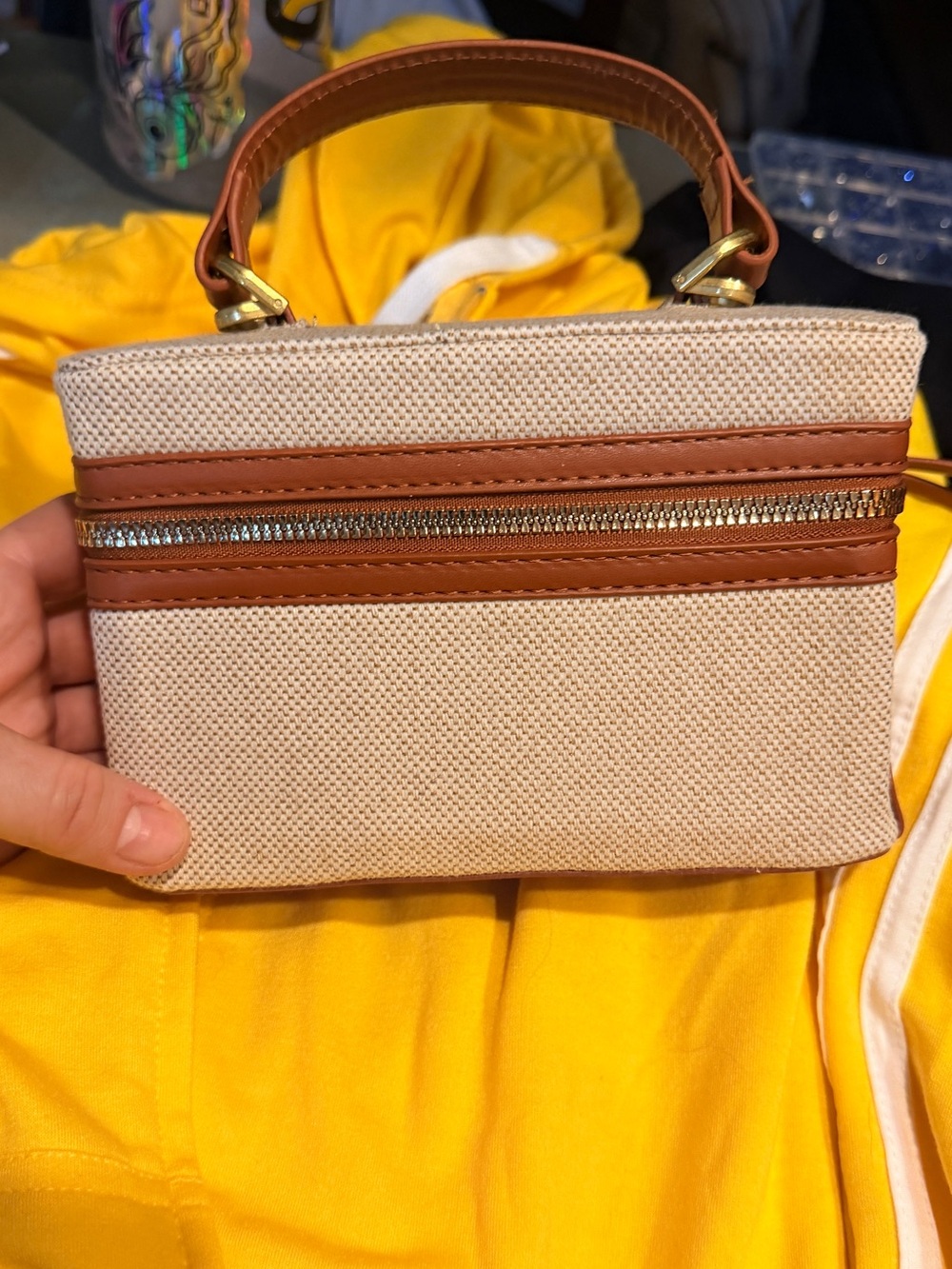 Cute little neutral canvas & leather mini vanity/crossbody bag! ✨✨✨